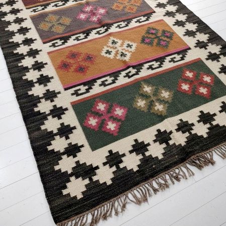 Handcrafted Vintage Multicolor Jute Dhurrie For Home